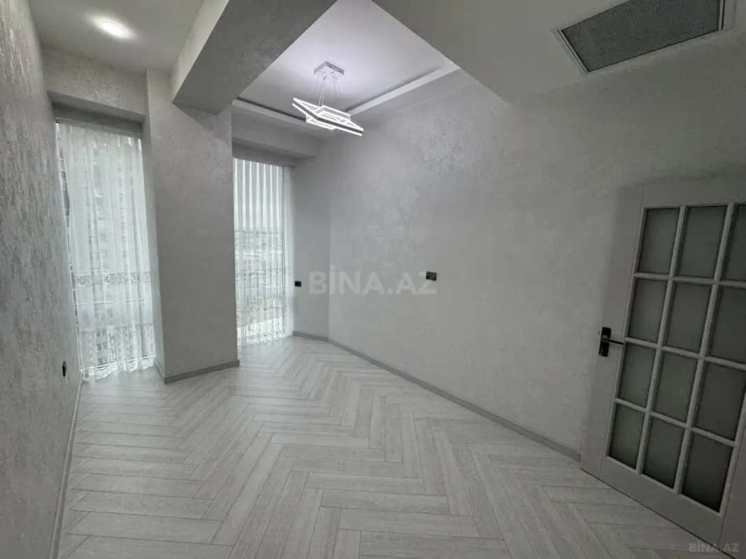 Satılır 3 otaqlı mənzil 114 m²