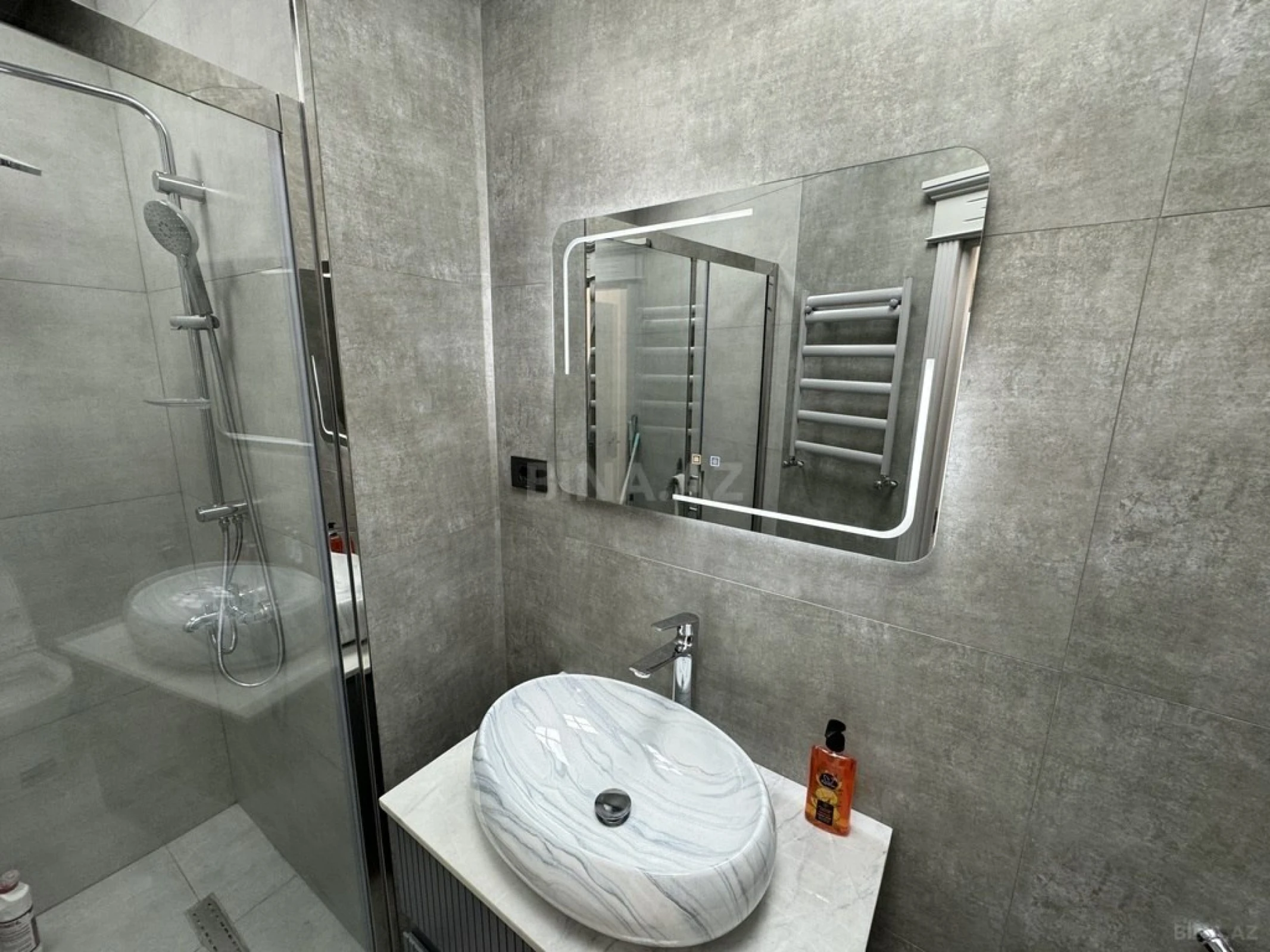 Satılır 3 otaqlı mənzil 114 m²