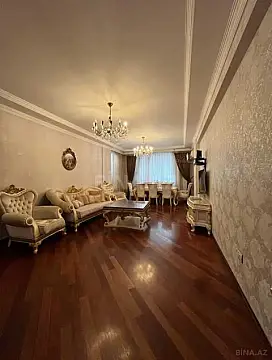 Satılır 3 otaqlı mənzil 121 m²