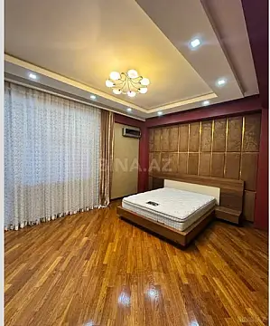 Satılır 3 otaqlı mənzil 121 m²