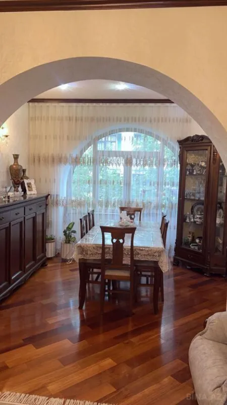 Satılır 3 otaqlı mənzil 98 m²