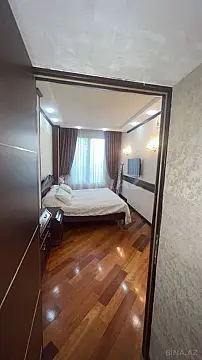 Satılır 3 otaqlı mənzil 98 m²