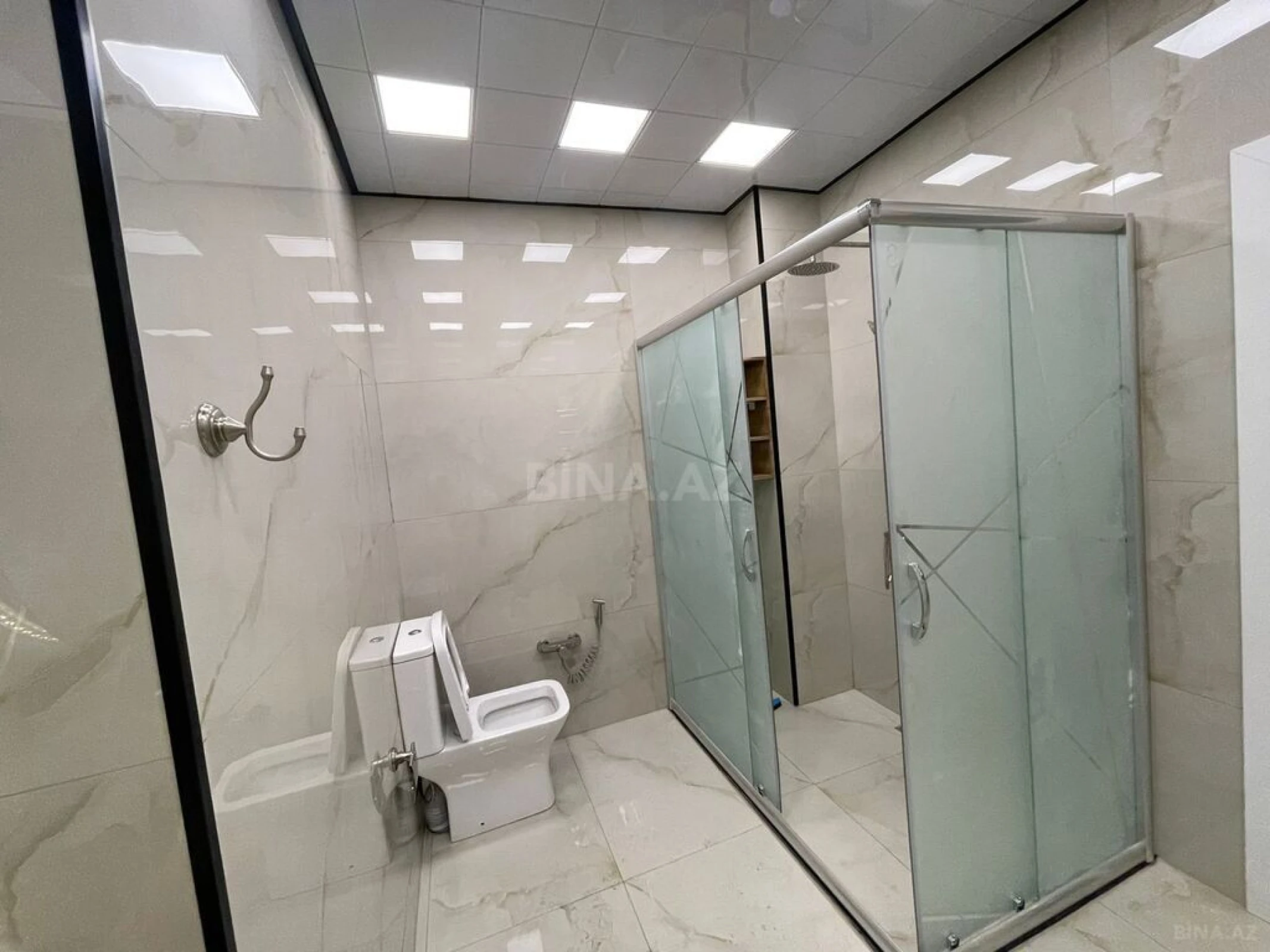 Kirayə verilir 3 otaqlı mənzil 120 m²