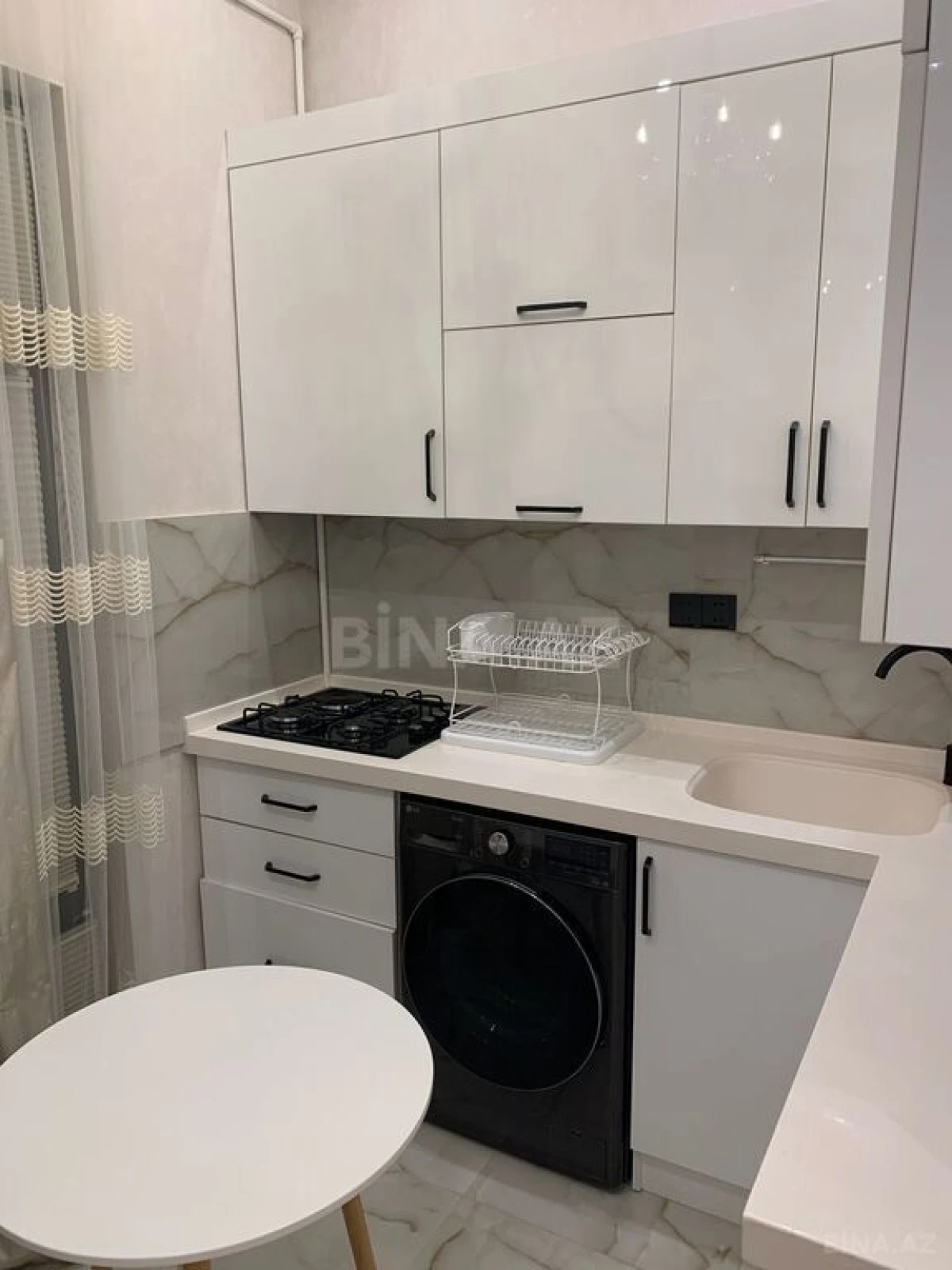 Kirayə verilir 2 otaqlı mənzil 65 m²