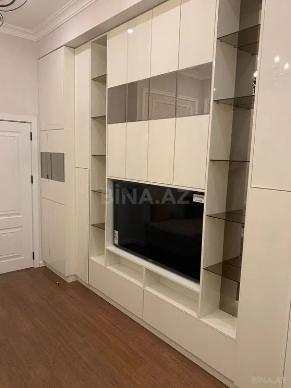 Kirayə verilir 2 otaqlı mənzil 65 m²