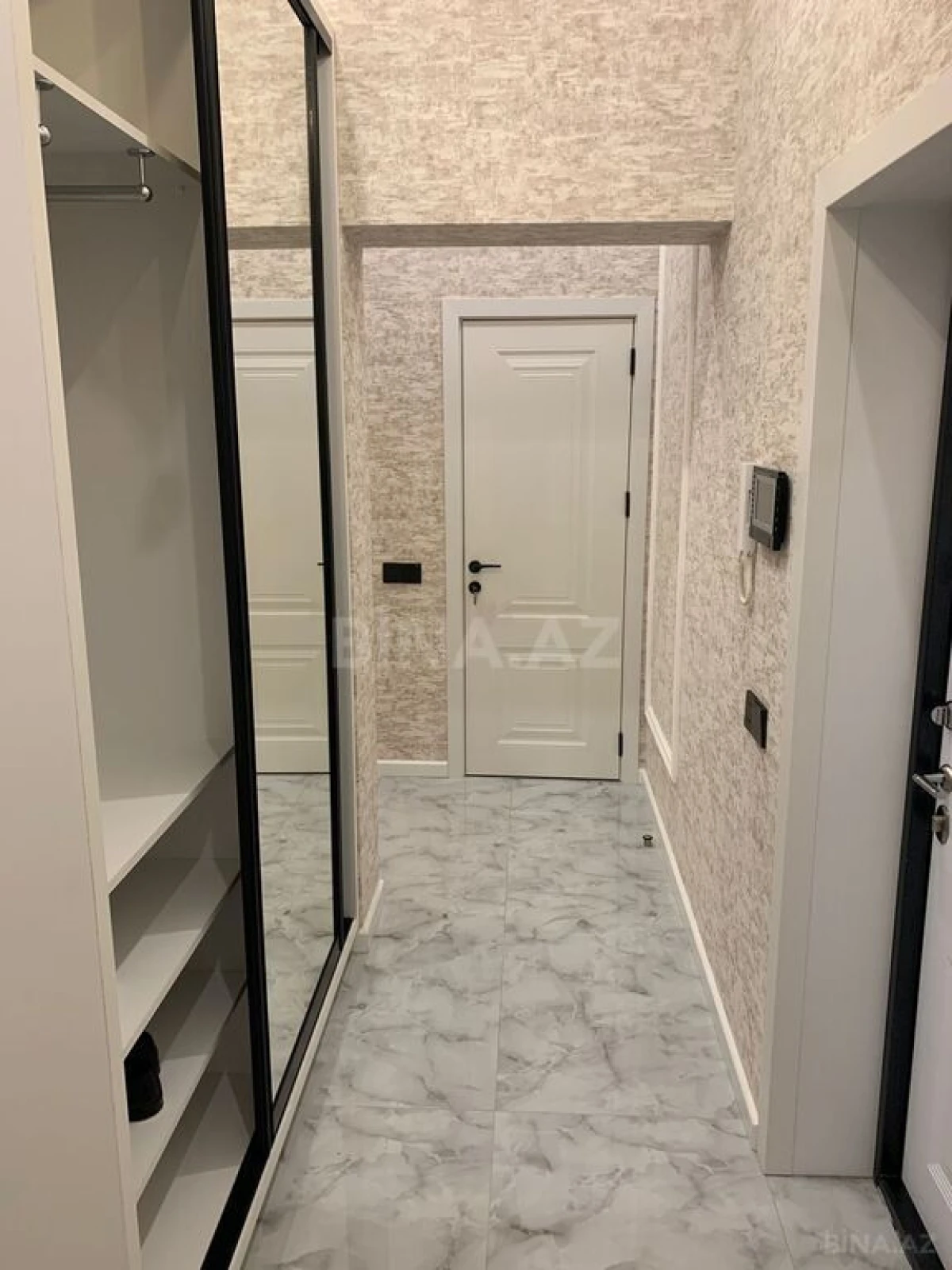 Kirayə verilir 2 otaqlı mənzil 65 m²