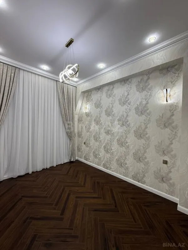 Satılır 2 otaqlı mənzil 74 m²