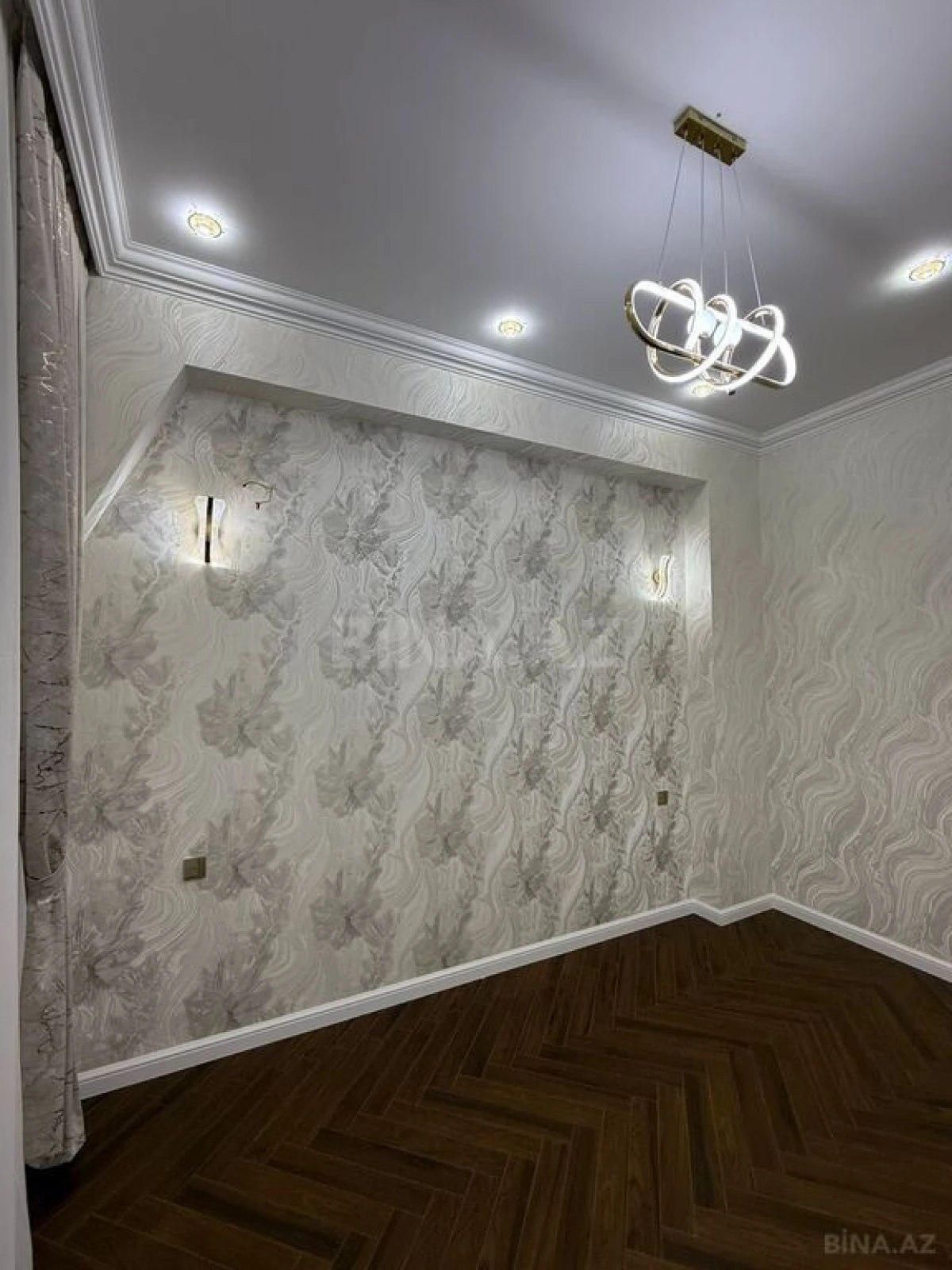 Satılır 2 otaqlı mənzil 74 m²