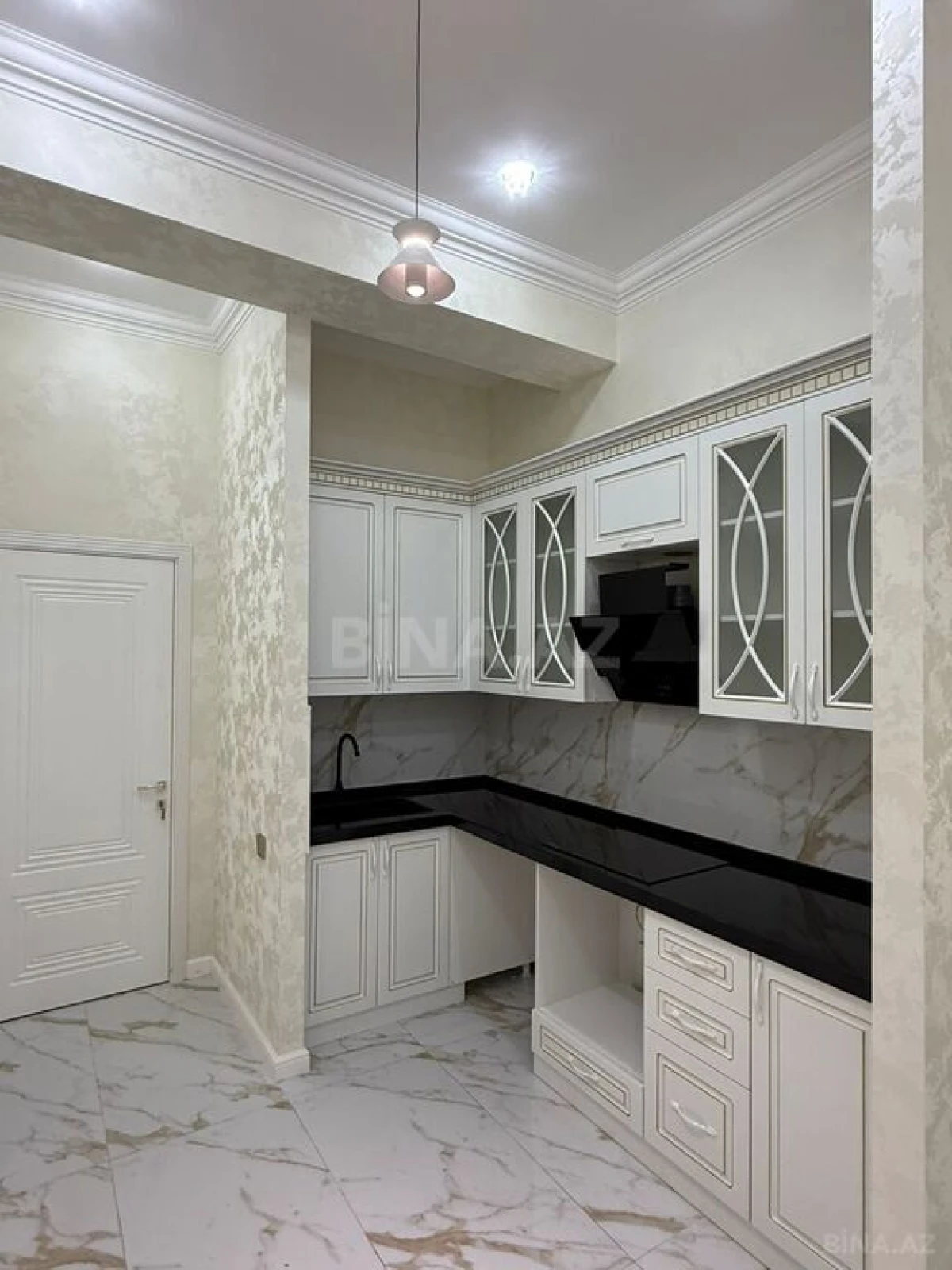 Satılır 2 otaqlı mənzil 74 m²