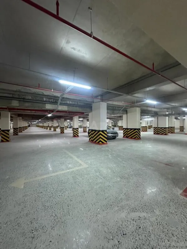 Satılır 2 otaqlı mənzil 92 m²