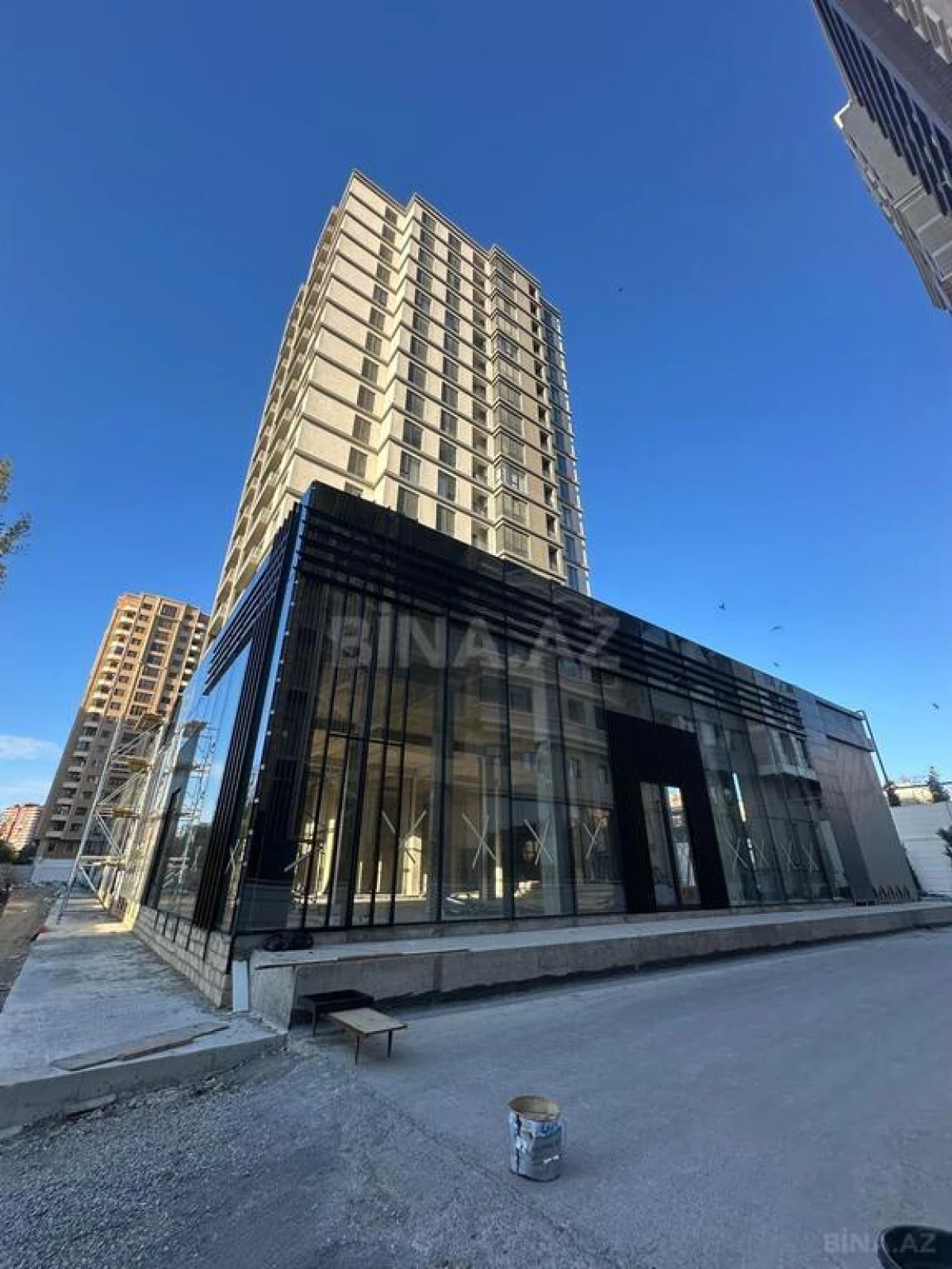 Satılır 2 otaqlı mənzil 92 m²
