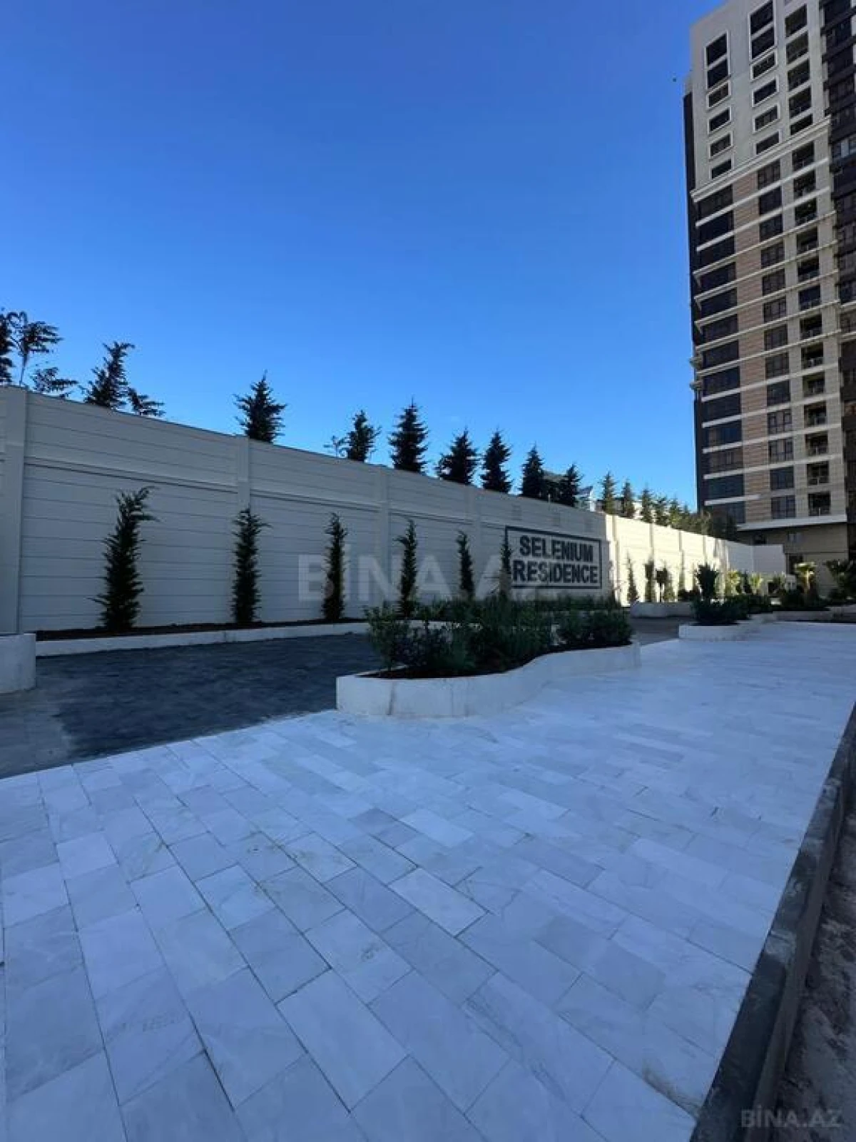 Satılır 2 otaqlı mənzil 92 m²