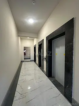 Satılır 2 otaqlı mənzil 92 m²