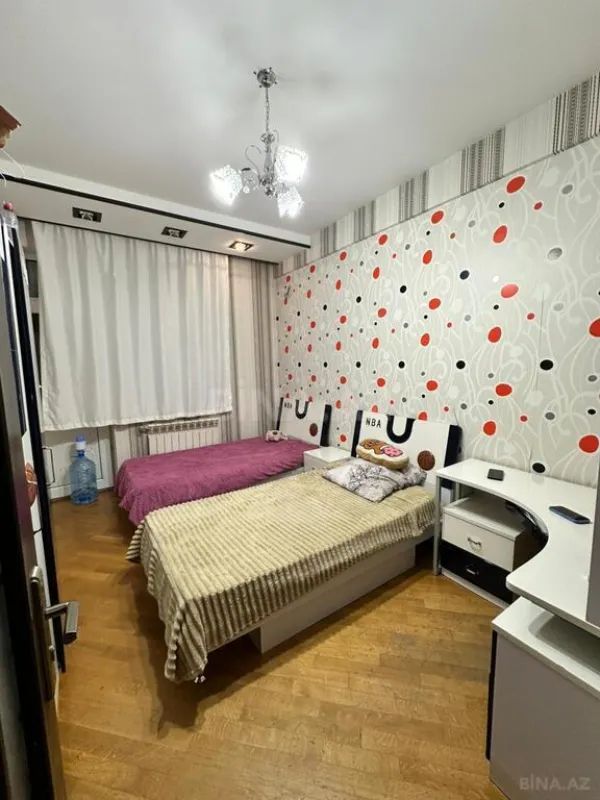 Satılır 3 otaqlı mənzil 120 m²