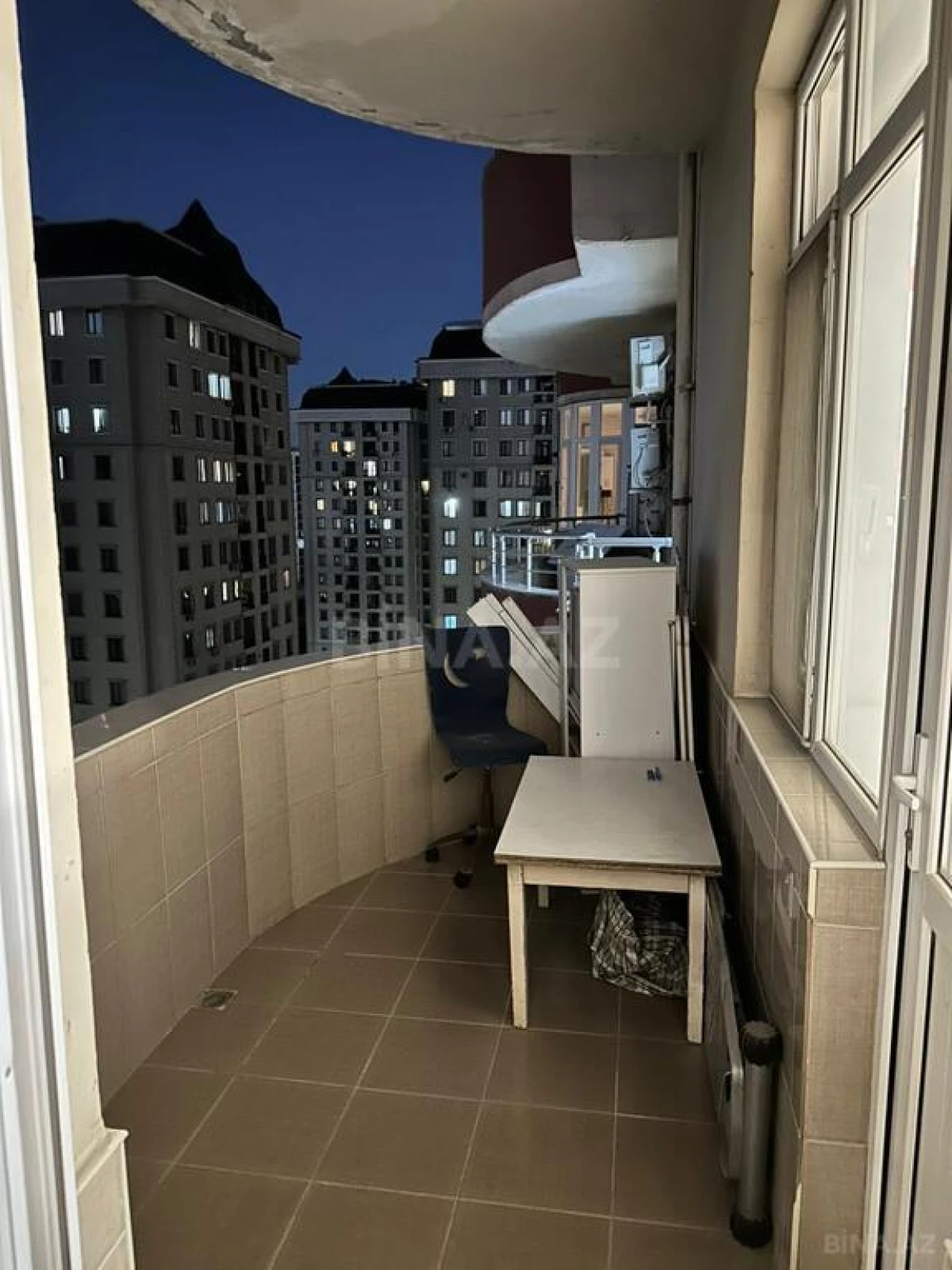 Satılır 3 otaqlı mənzil 120 m²