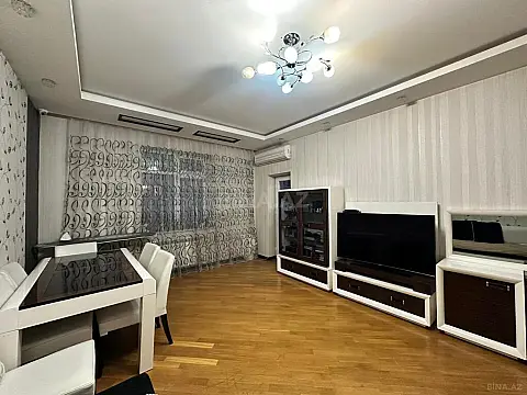 Satılır 3 otaqlı mənzil 120 m²