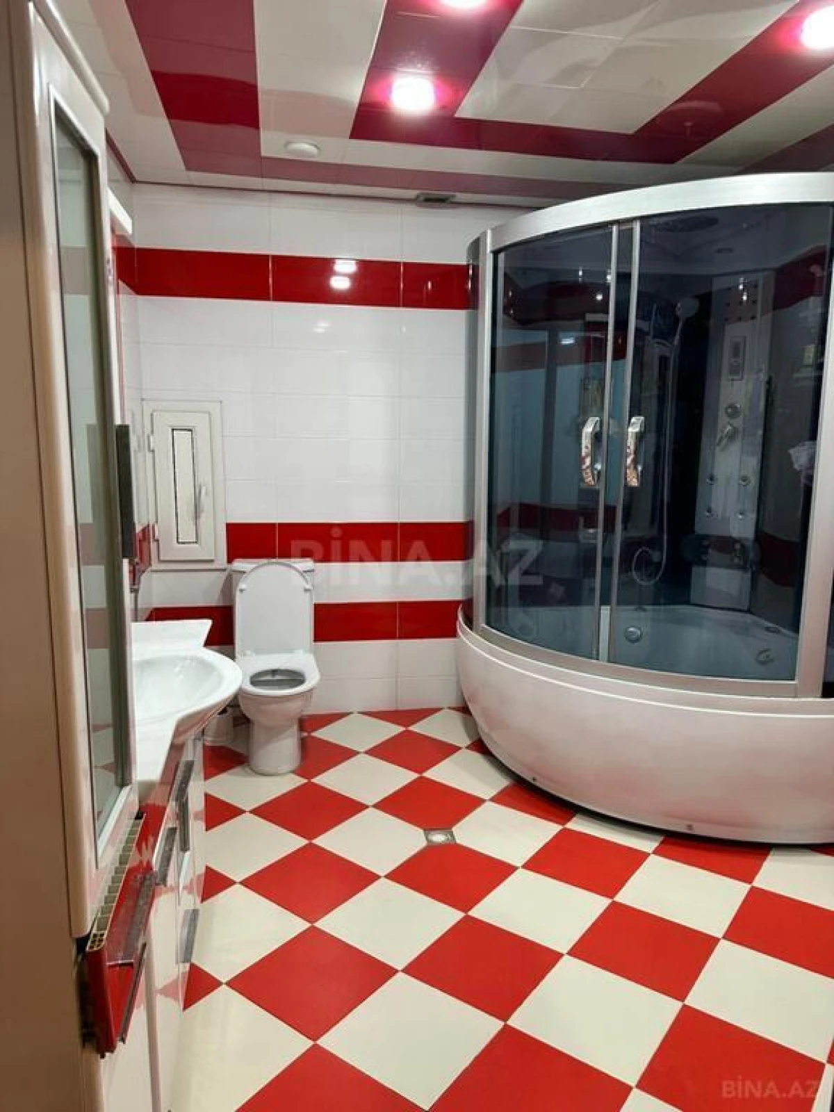 Satılır 3 otaqlı mənzil 120 m²