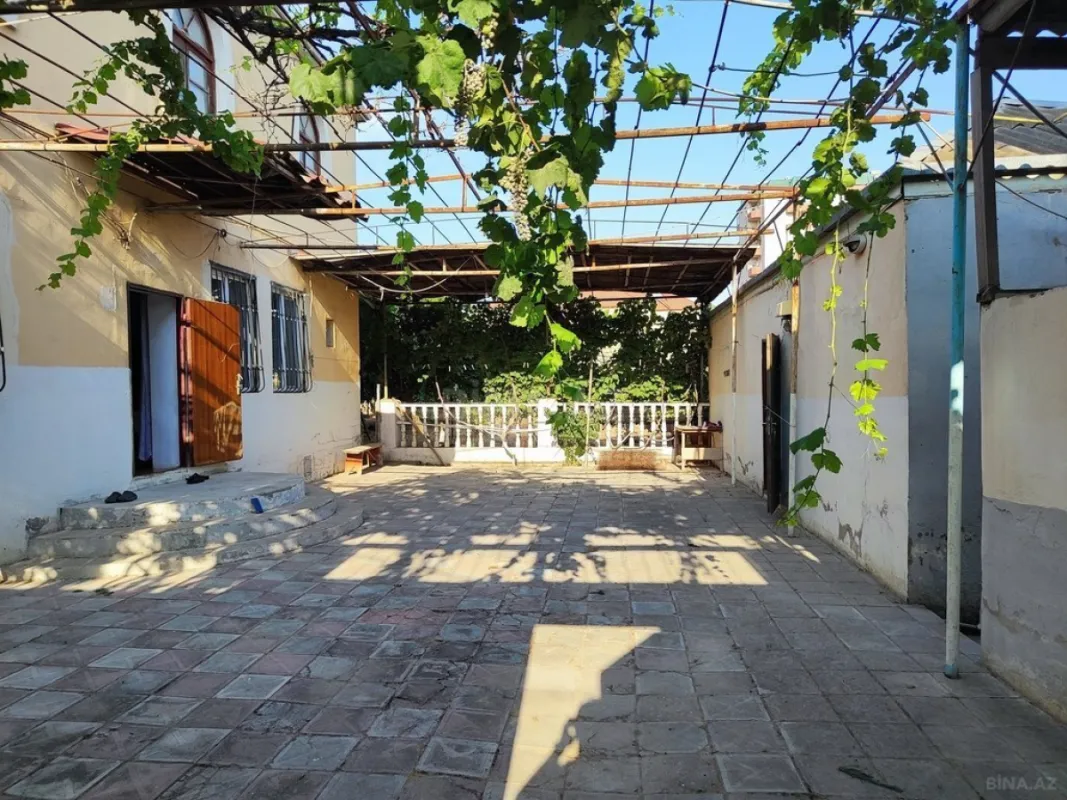 Satılır 6 otaqlı həyət evi 110 m²