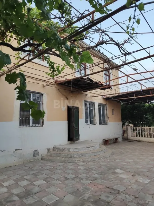 Satılır 6 otaqlı həyət evi 110 m²