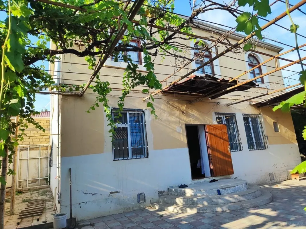 Satılır 6 otaqlı həyət evi 110 m²