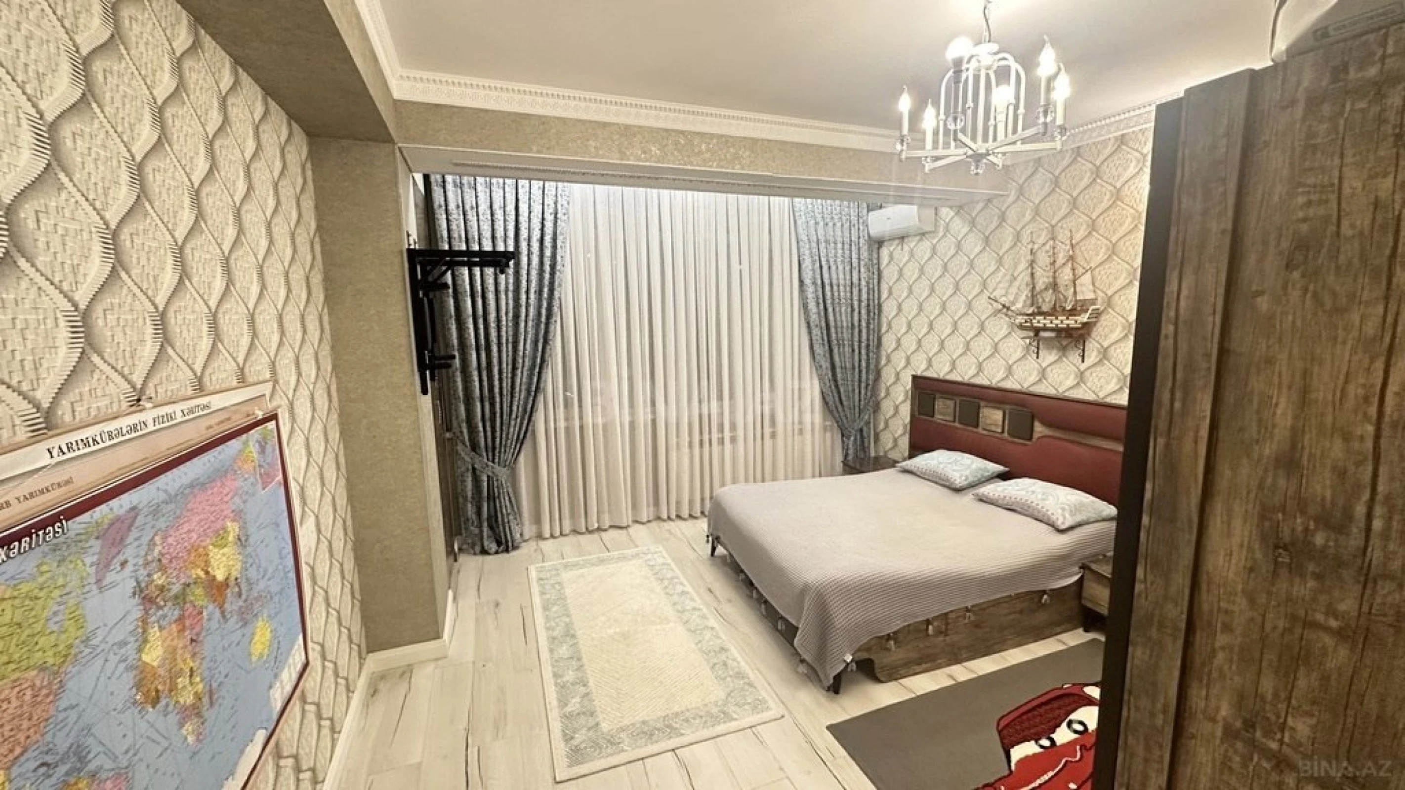 Satılır 4 otaqlı mənzil 160 m²
