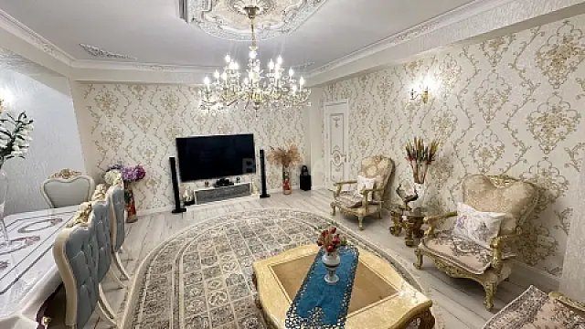 Satılır 4 otaqlı mənzil 160 m²