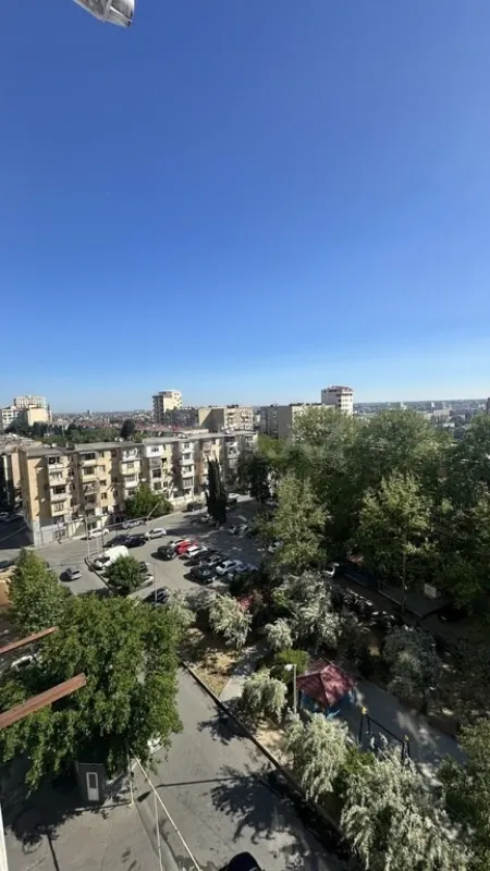 Satılır 4 otaqlı mənzil 160 m²