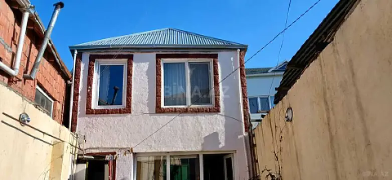 Satılır 5 otaqlı həyət evi 180 m²