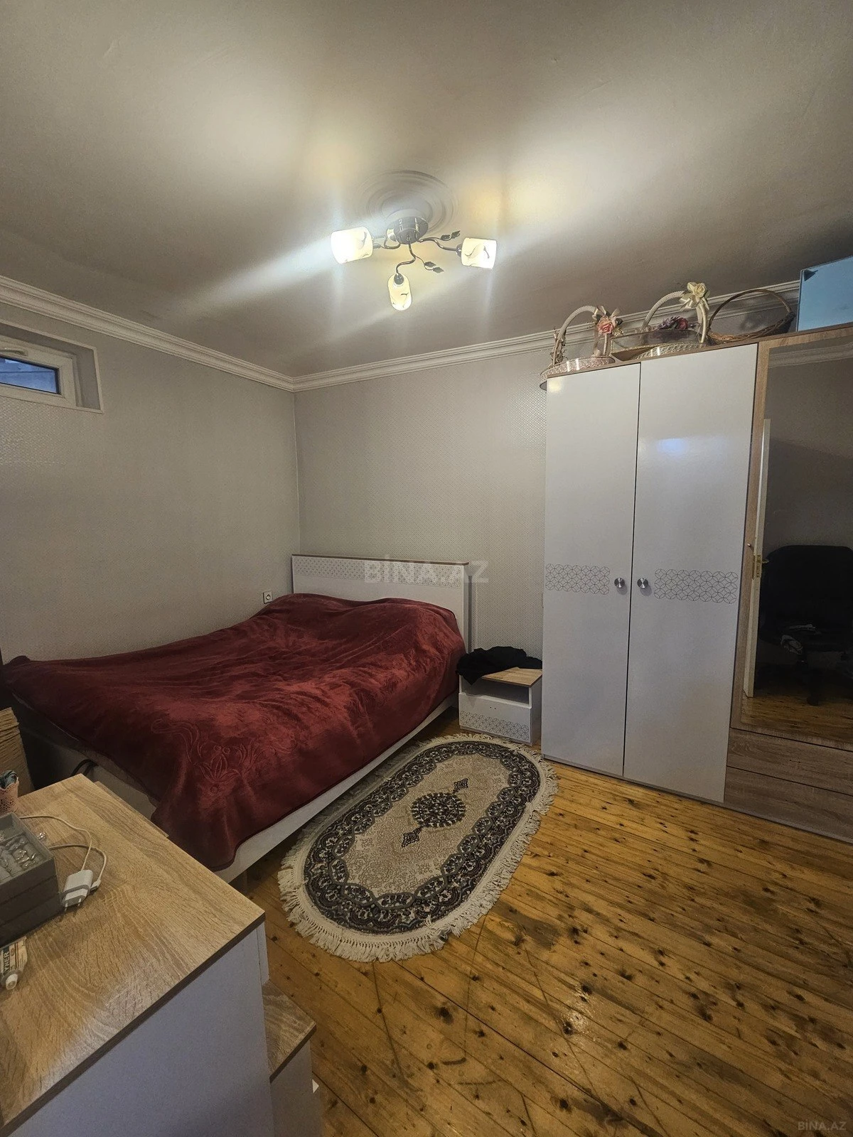 Satılır 5 otaqlı həyət evi 180 m²