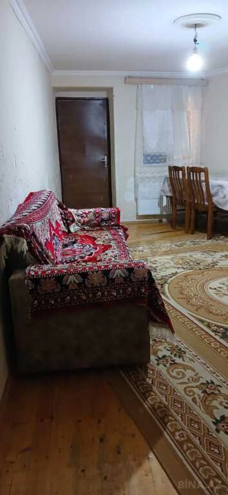 Satılır 5 otaqlı həyət evi 180 m²