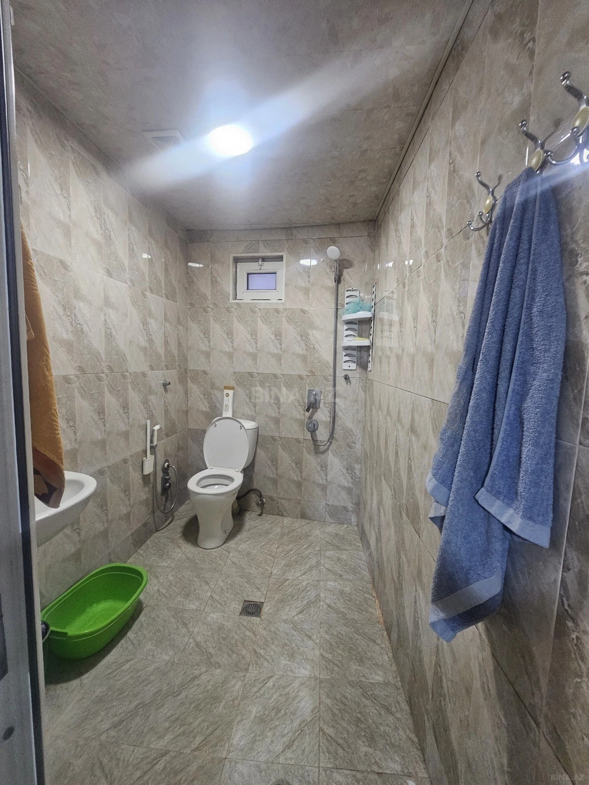 Satılır 5 otaqlı həyət evi 180 m²
