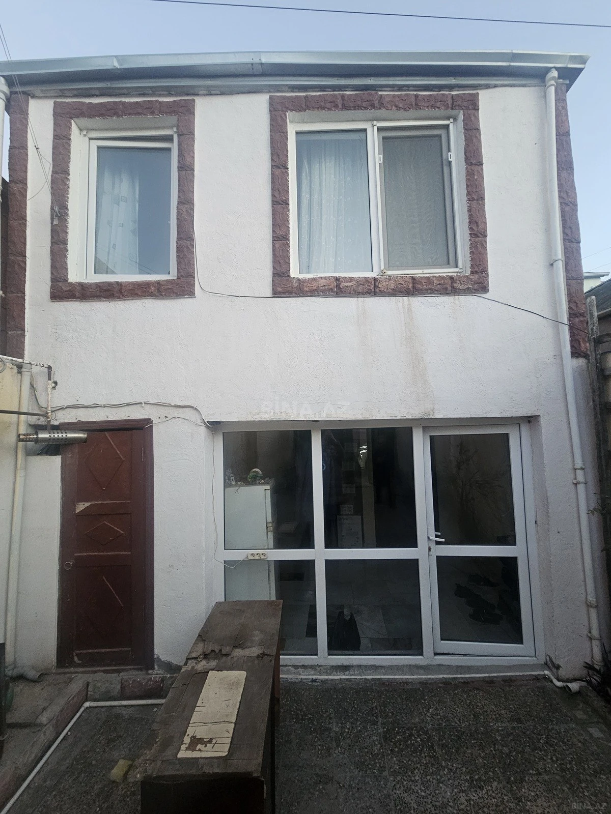Satılır 5 otaqlı həyət evi 180 m²