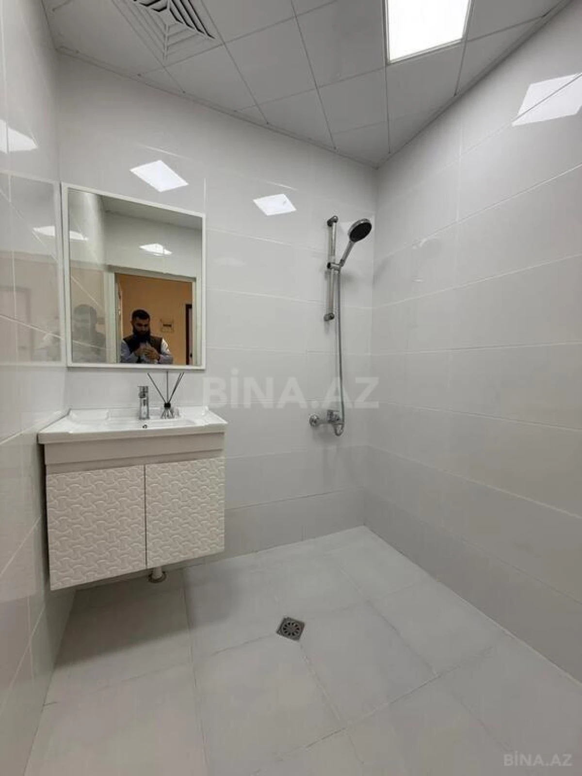 Satılır 2 otaqlı mənzil 60 m²