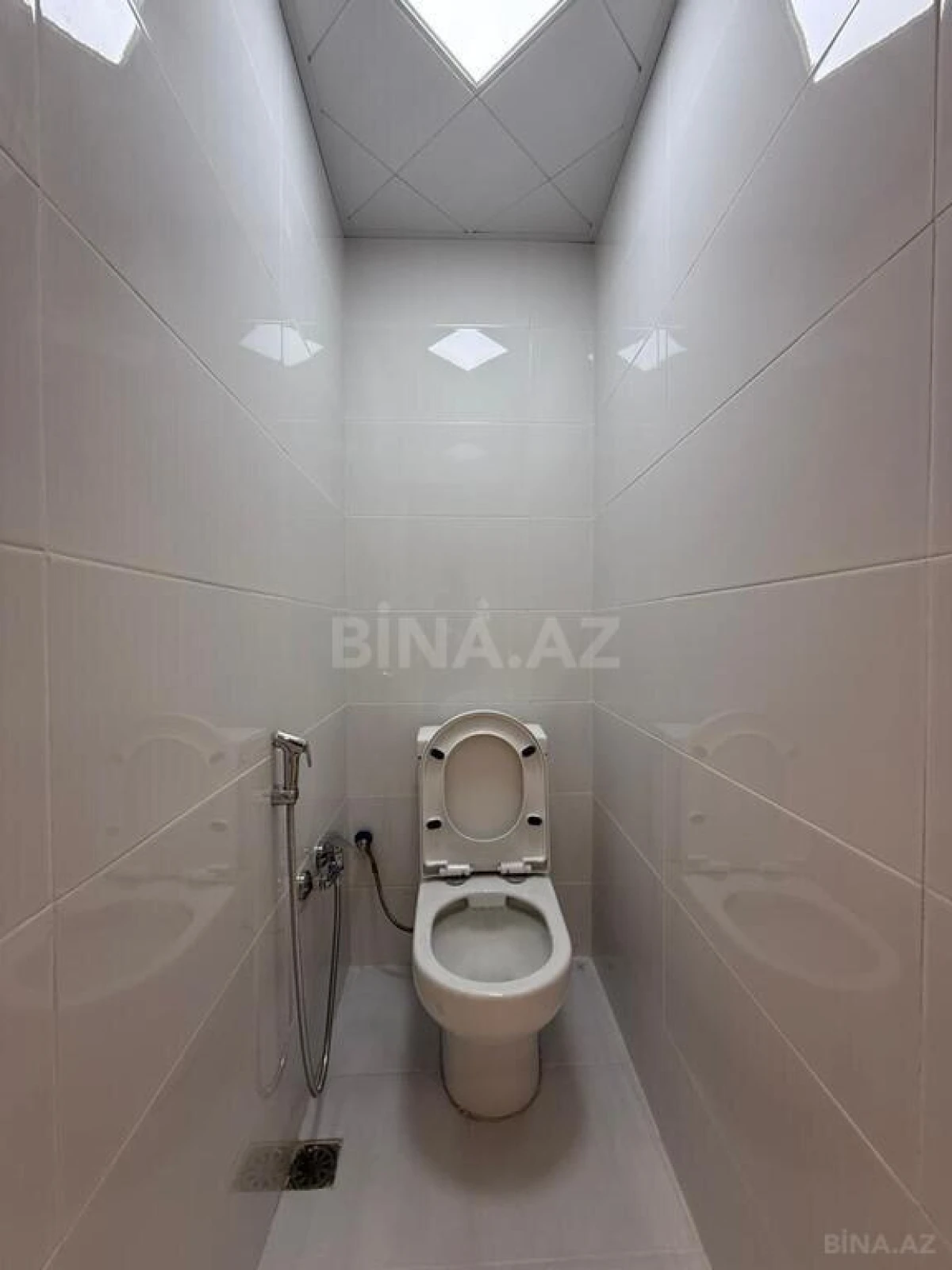 Satılır 2 otaqlı mənzil 60 m²