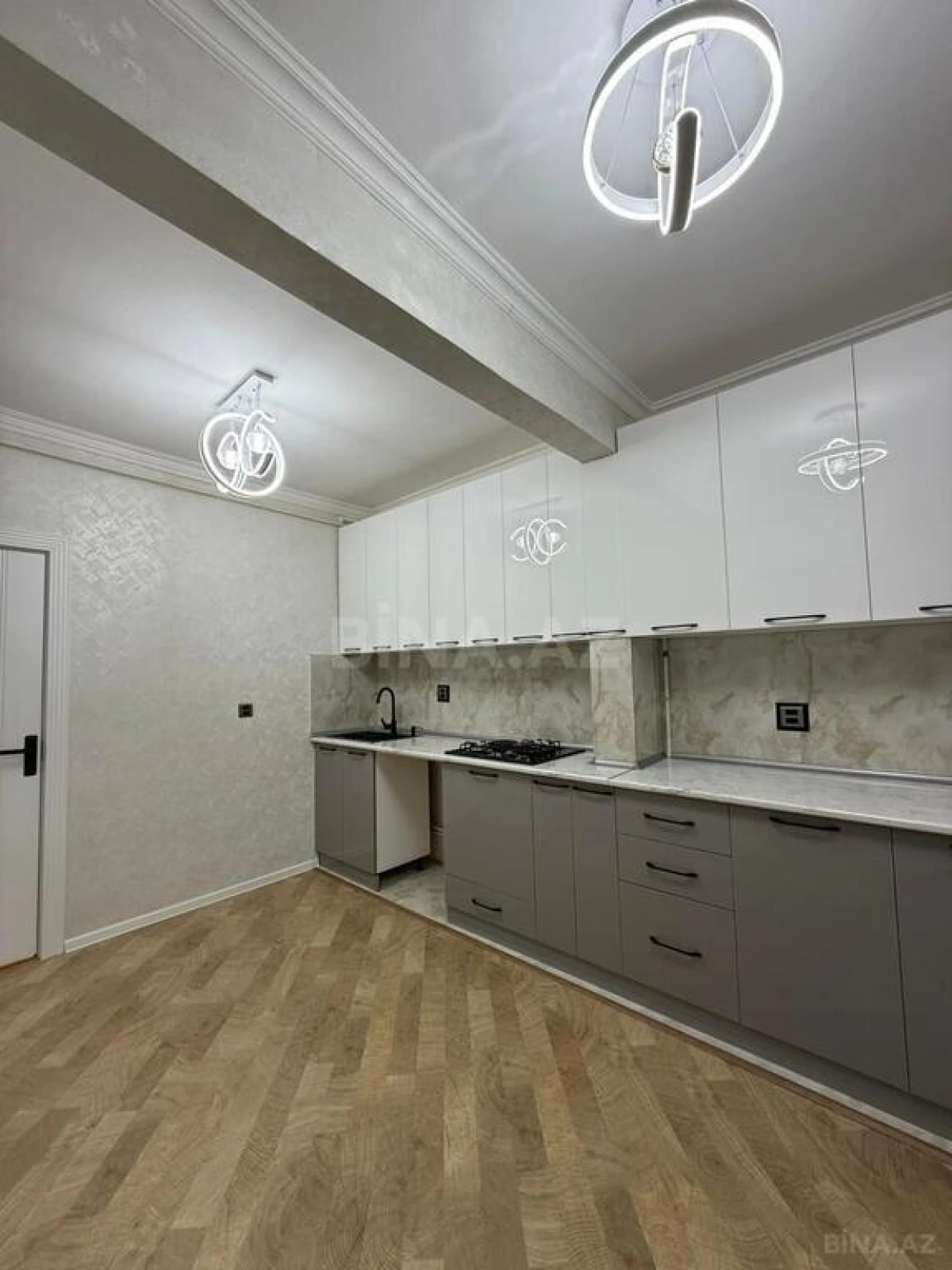 Satılır 2 otaqlı mənzil 60 m²