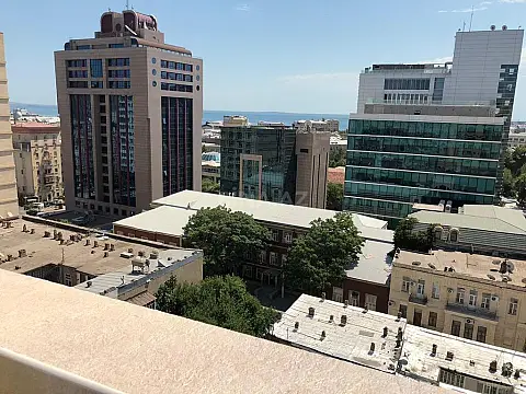 Kirayə verilir 3 otaqlı mənzil 105 m²