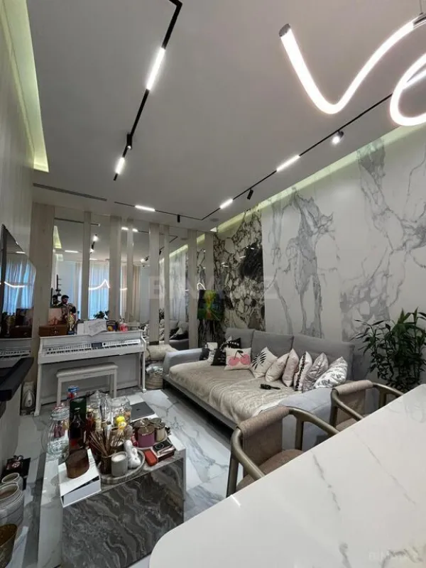 Satılır 3 otaqlı mənzil 89 m²