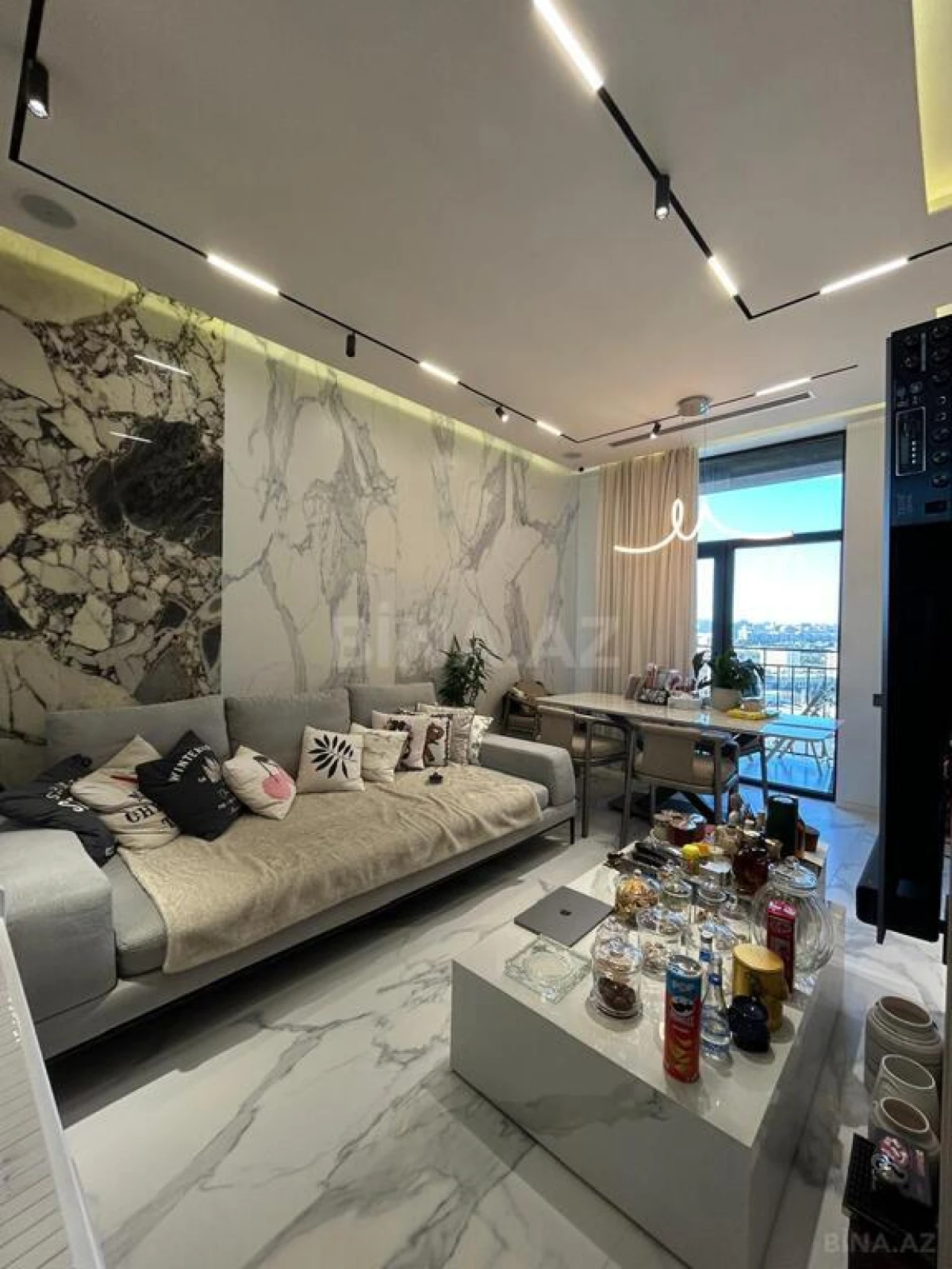 Satılır 3 otaqlı mənzil 89 m²