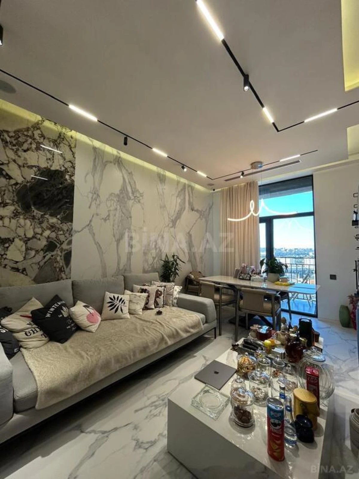 Satılır 3 otaqlı mənzil 89 m²