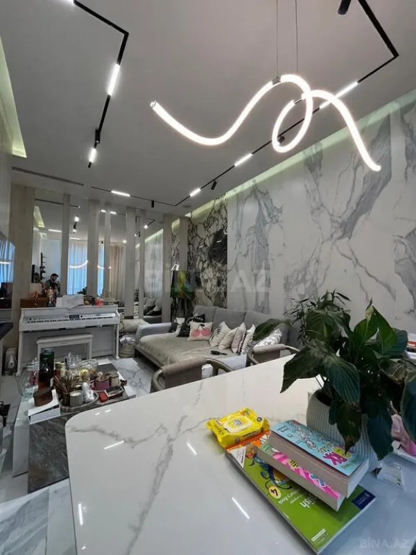 Satılır 3 otaqlı mənzil 89 m²