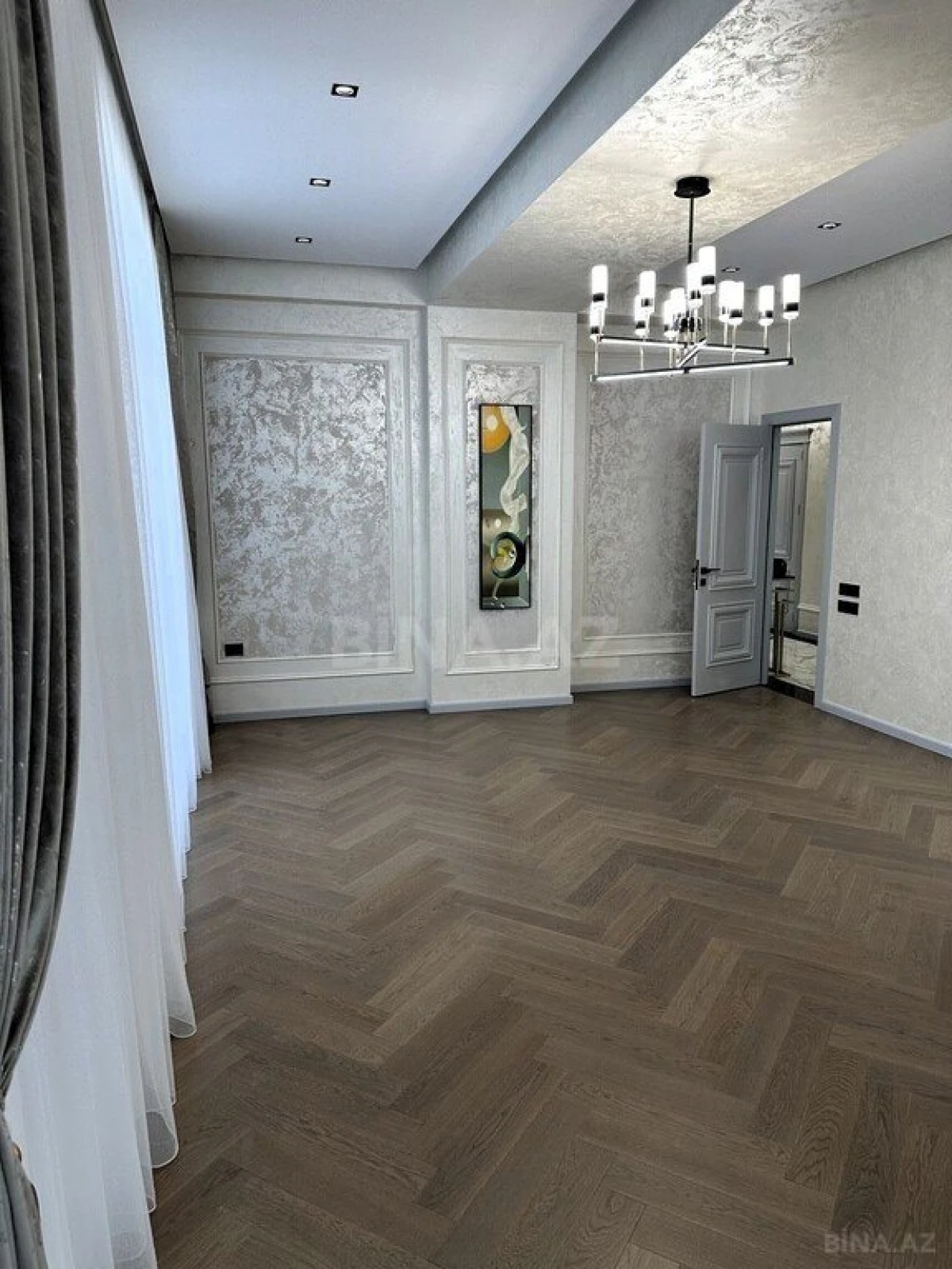 Satılır 3 otaqlı mənzil 115 m²