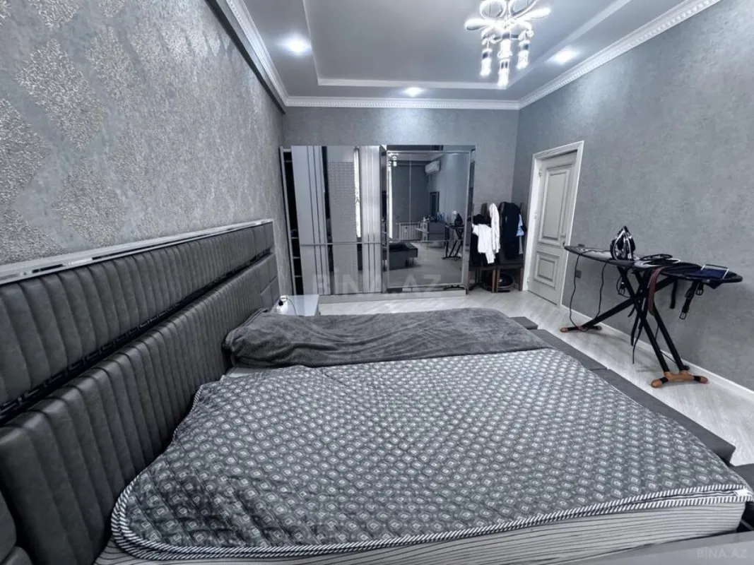 Satılır 3 otaqlı mənzil 140 m²