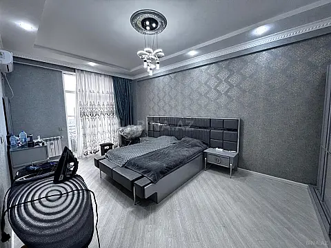 Satılır 3 otaqlı mənzil 140 m²