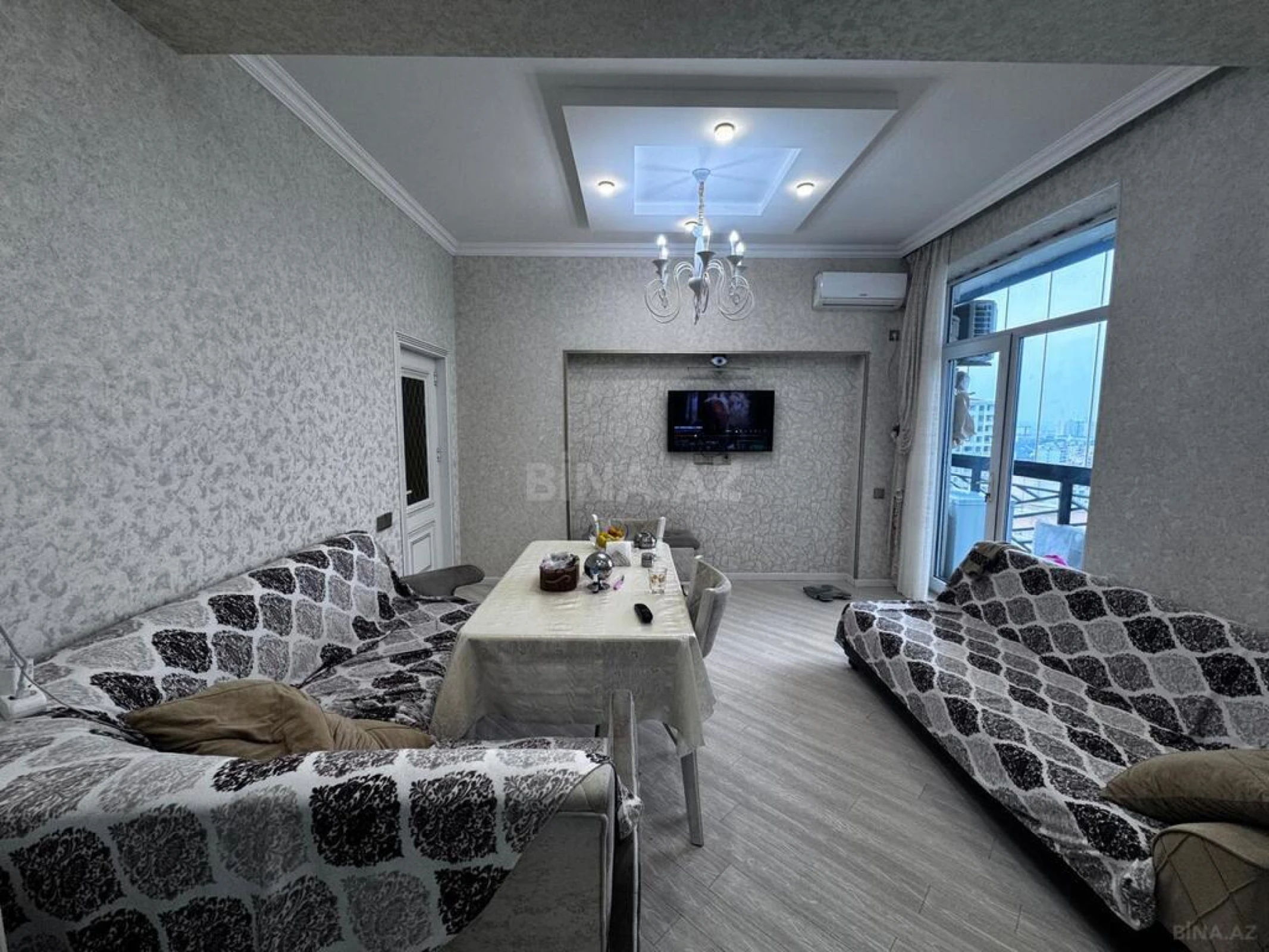 Satılır 3 otaqlı mənzil 140 m²