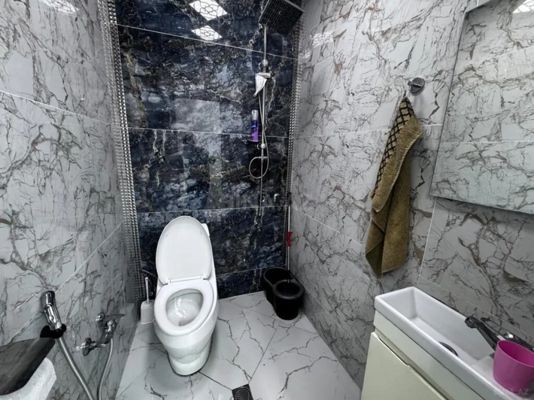 Satılır 3 otaqlı mənzil 140 m²