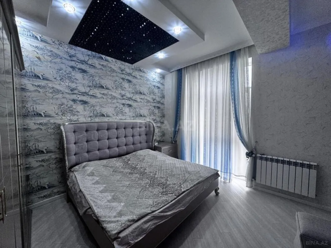 Satılır 3 otaqlı mənzil 140 m²