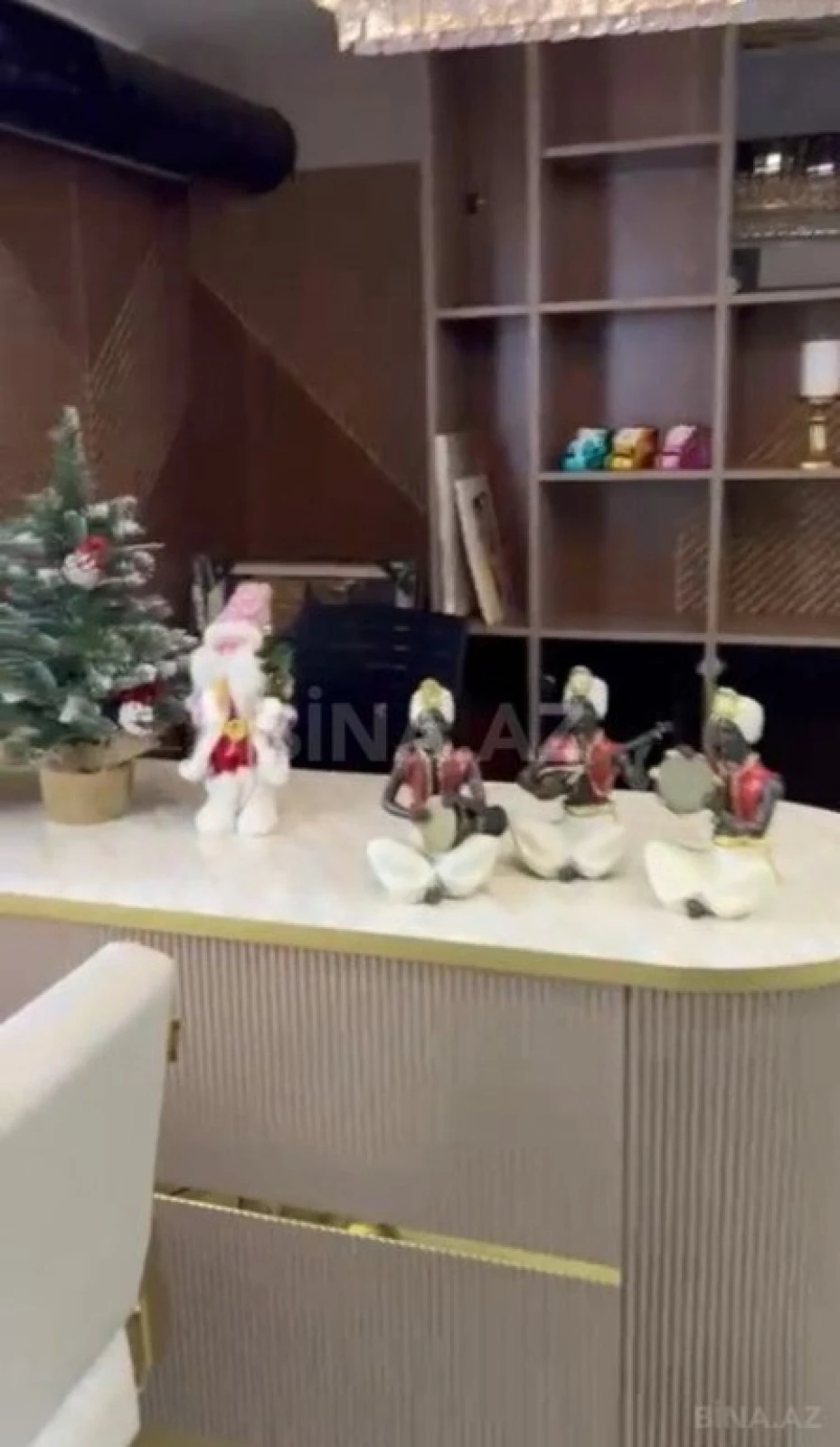 Satılır obyekt 107 m²