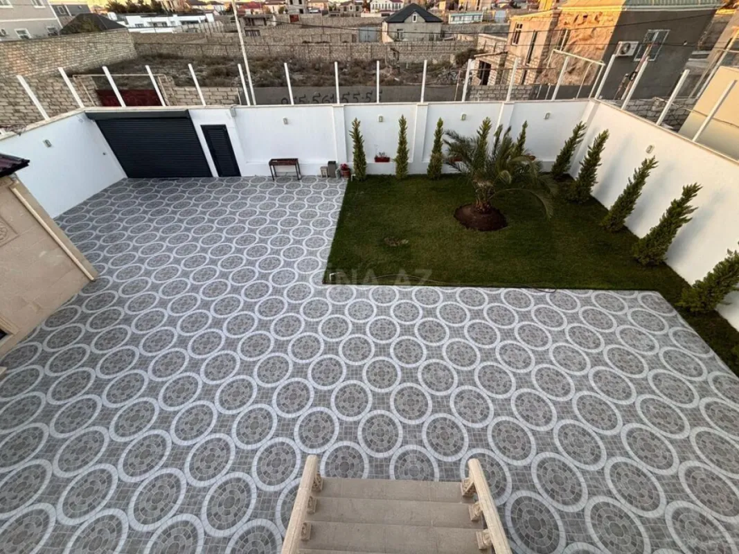 Satılır 5 otaqlı həyət evi 200 m²