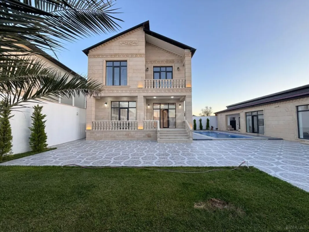 Satılır 5 otaqlı həyət evi 200 m²
