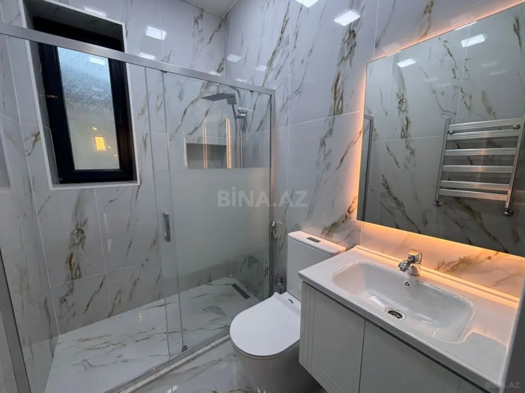 Satılır 5 otaqlı həyət evi 200 m²